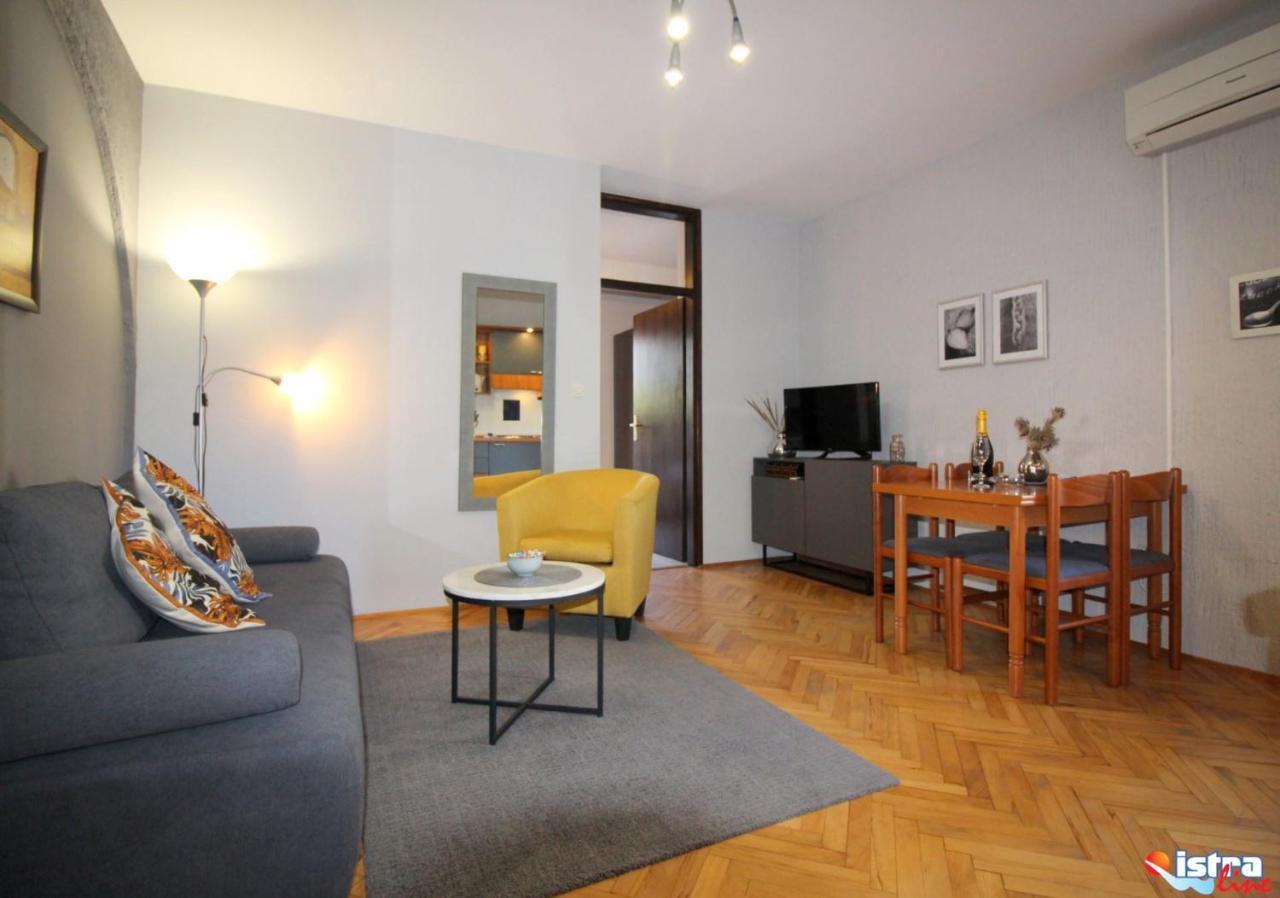 פורץ Dr. Igda Apartments מראה חיצוני תמונה