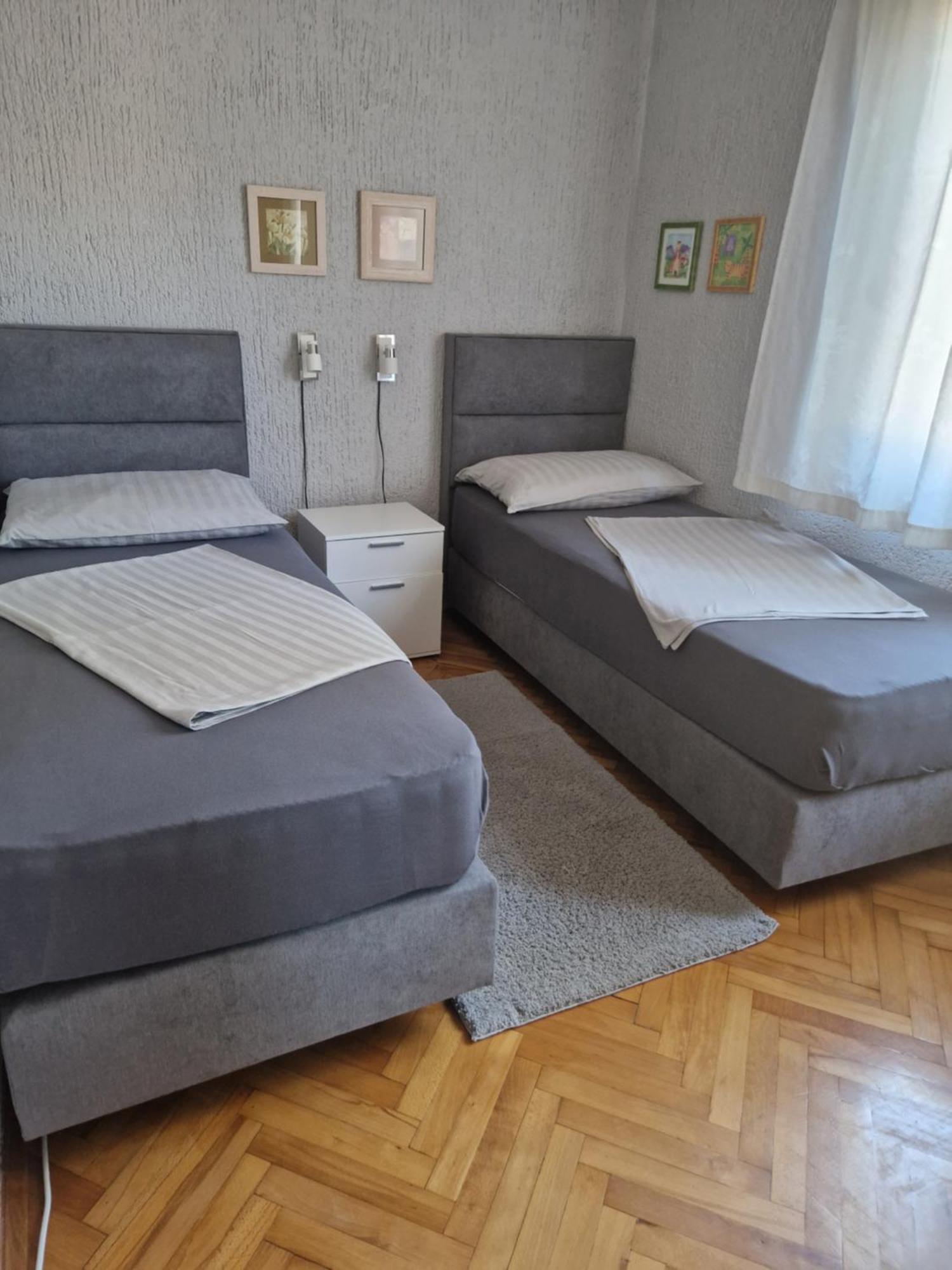 פורץ Dr. Igda Apartments מראה חיצוני תמונה