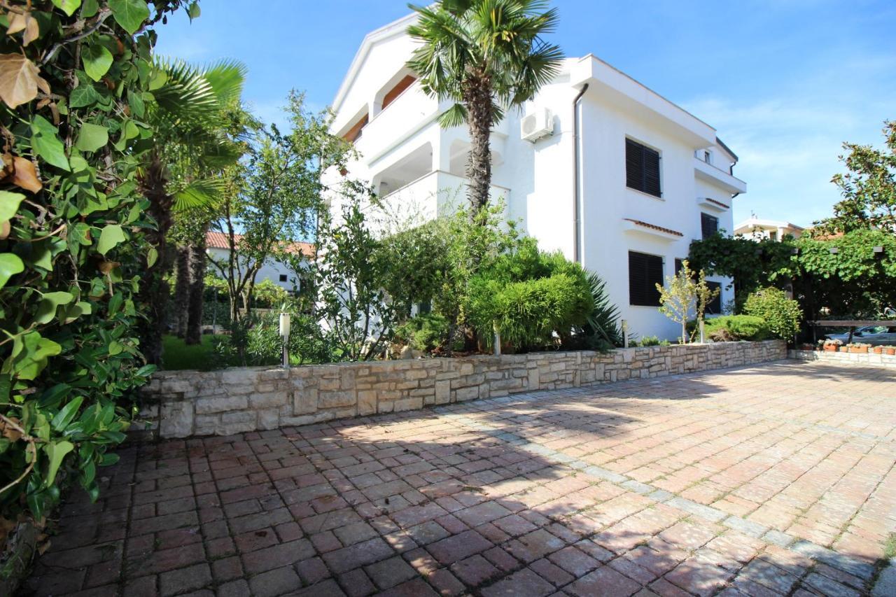 פורץ Dr. Igda Apartments מראה חיצוני תמונה