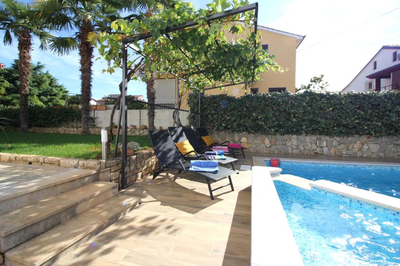 פורץ Dr. Igda Apartments מראה חיצוני תמונה
